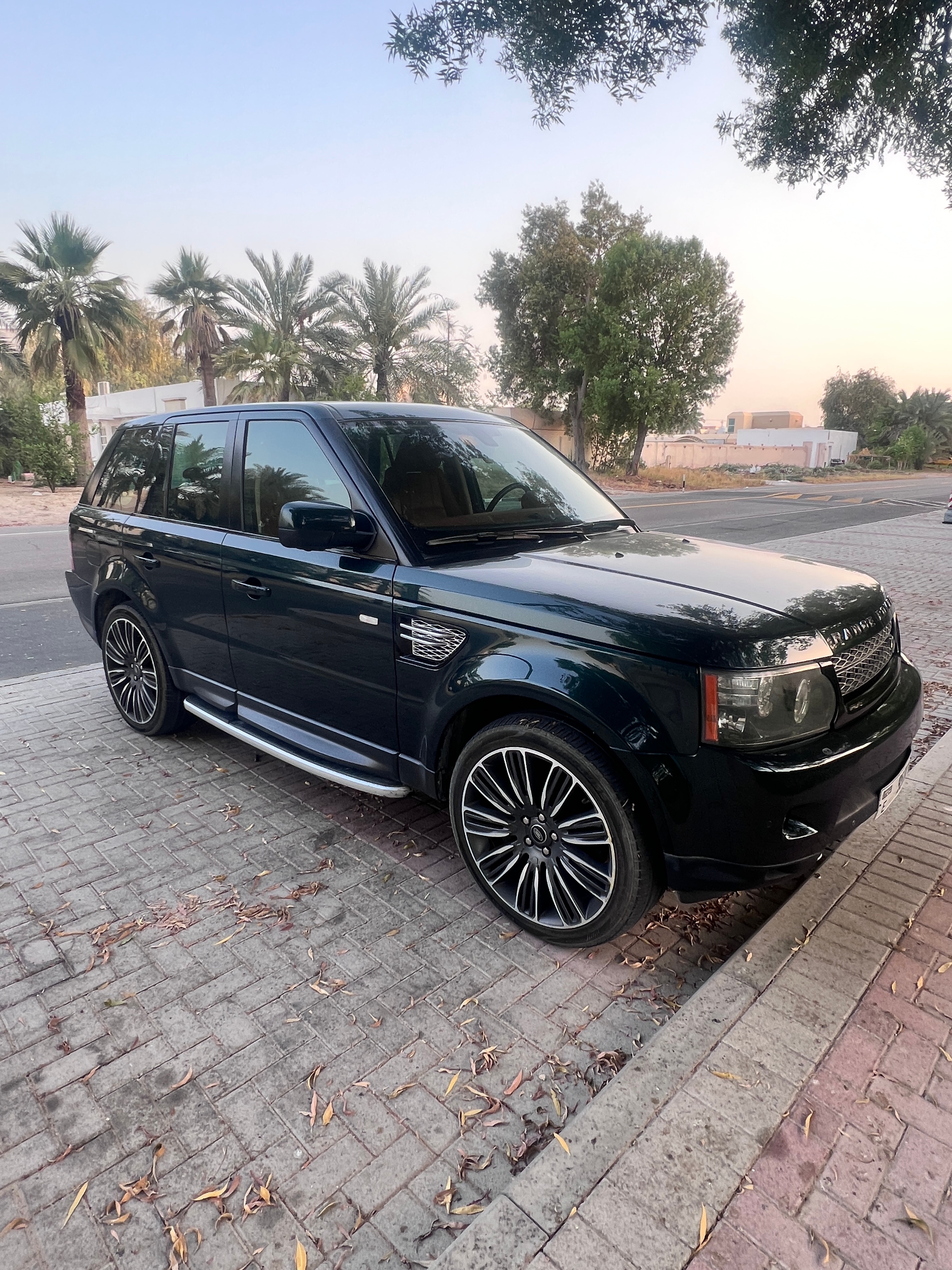Grün Land Rover Range Rover Sport HSE 2012